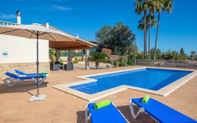 Vista Sol in Ariany With 2 Bedrooms and 1 Bathrooms