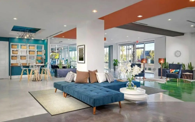 New! Central 2br/2ba Phoenix Apt by Domio