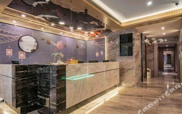 Superior Hotel (Jiaxing Yaohan Shopping Mall Area)