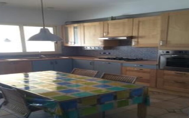 Apartment With 3 Bedrooms in Schiavonea, With Furnished Balcony - 100