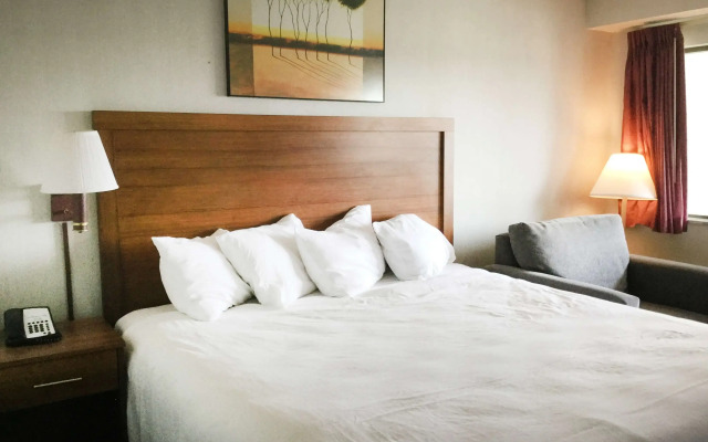 Super 8 by Wyndham Petoskey