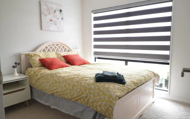 Orewa Lovely Cozy Home