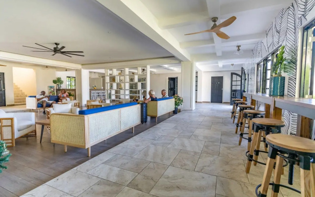 Travellers Beach Resort
