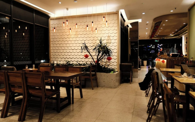 The 9Th Element Hotel