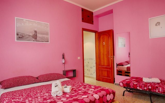 Dreaming Rome Hostel