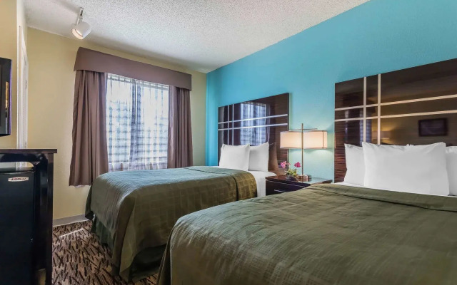 Boca Suites Deerfield Beach, SureStay Collection by BW