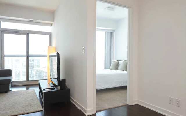 EG Suites - York St Condos 1 near CN Tower offered by Short Term Stays