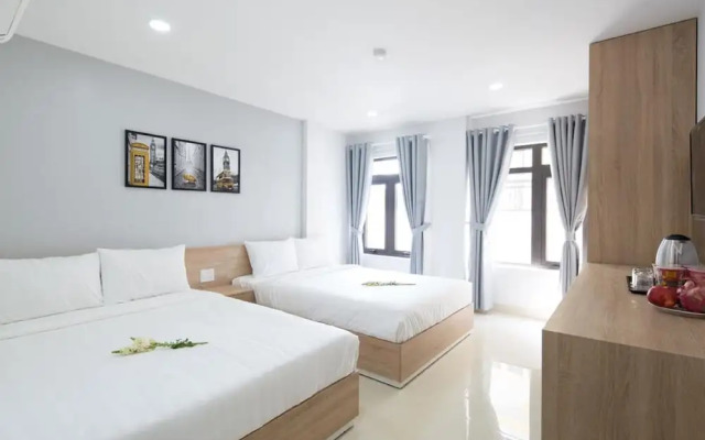 Luna House Danang