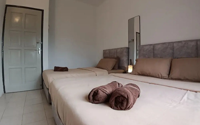 Jess Oasis Stay Tambun