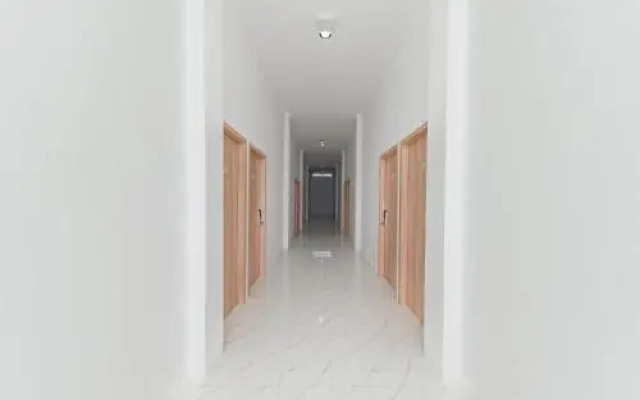 Urbanview Hotel La De Grizz Syariah Sampit by RedDoorz