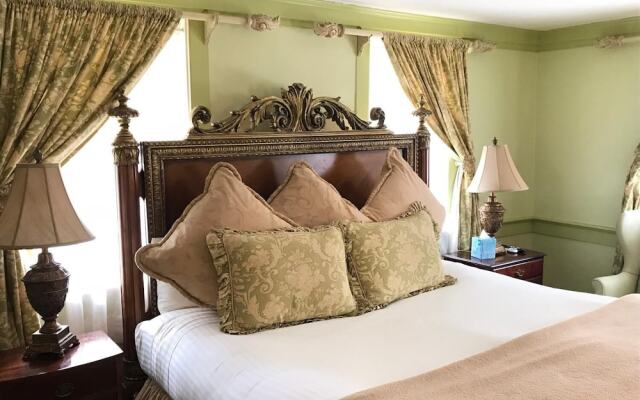 Admiral Farragut Inn