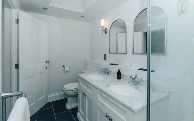 Woodvale Retreat - Sleeps 10