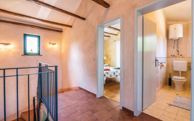 Amazing Home in Malinska With Wifi and 2 Bedrooms