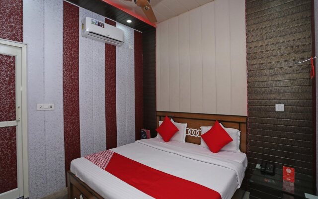Hotel Sudhir by OYO Rooms