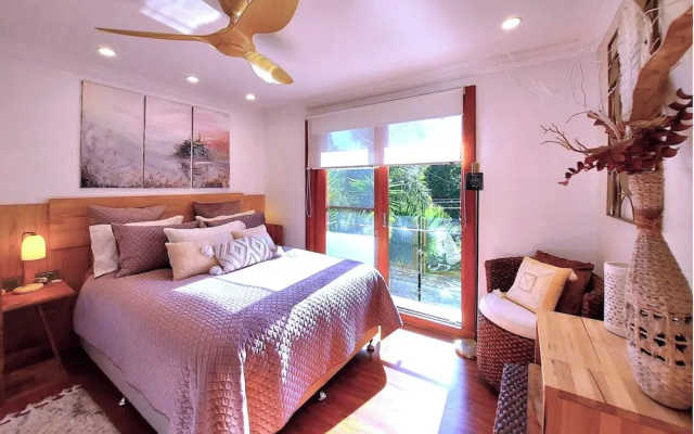 Charming Retreat! at Famous Palm Beach! Outdoor Spa Till 8! Walk to Ocean Beach! – Guest Rooms – Sydney