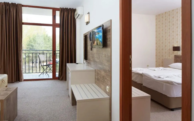 Hotel Lira
