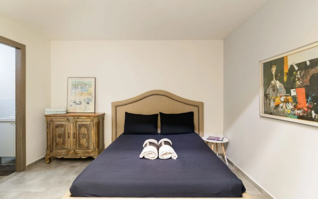 Duplex Lively Neighborhood by FeelHome