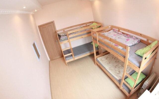 Everest Hostel