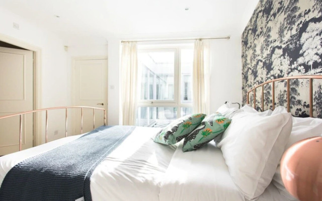 The Harrods Mews Modern 4Bdr Mews Home With Terrace