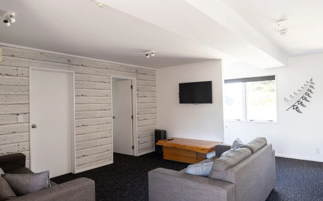 Haka House Taupo