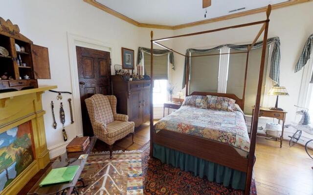 Hanna House Bed & Breakfast