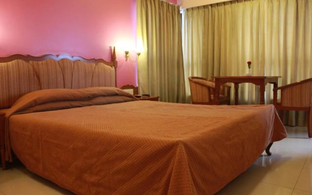 Hotel The Samrat