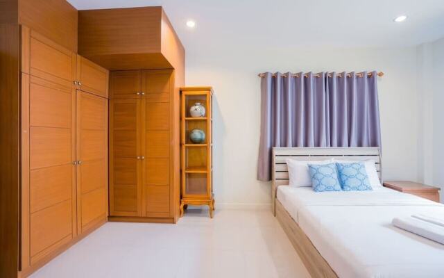 Natcha Pool Villa by Warin