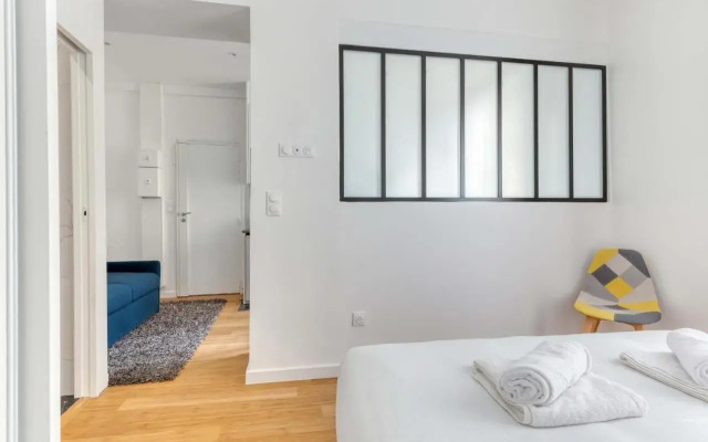 New Large Studio in the Heart of Paris 12