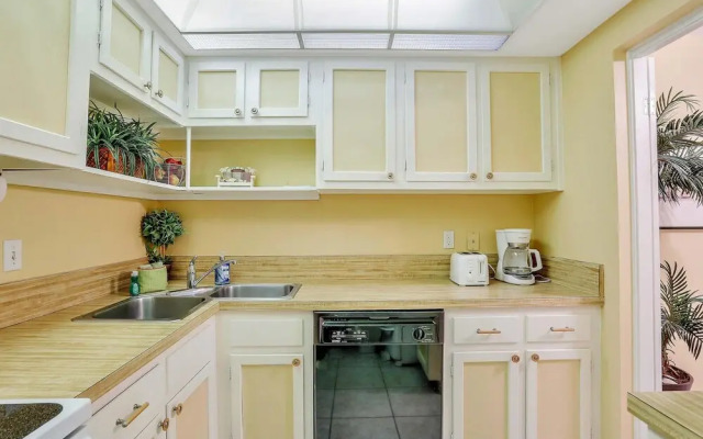 Bungalow-style Beachfront Condo With Pool