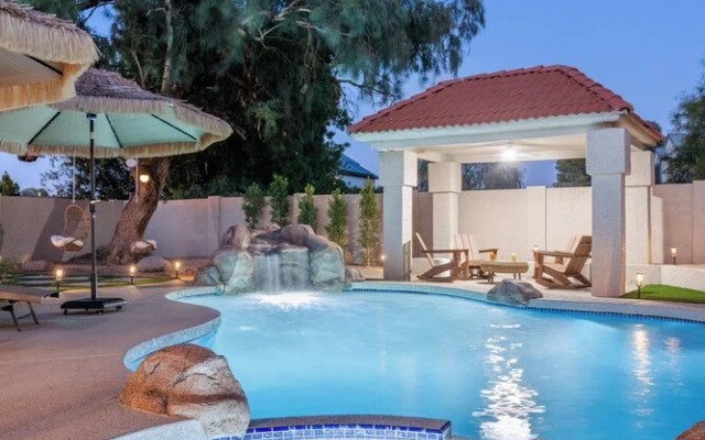 Solara - Pool & Spa - Sauna & Cold Plunge