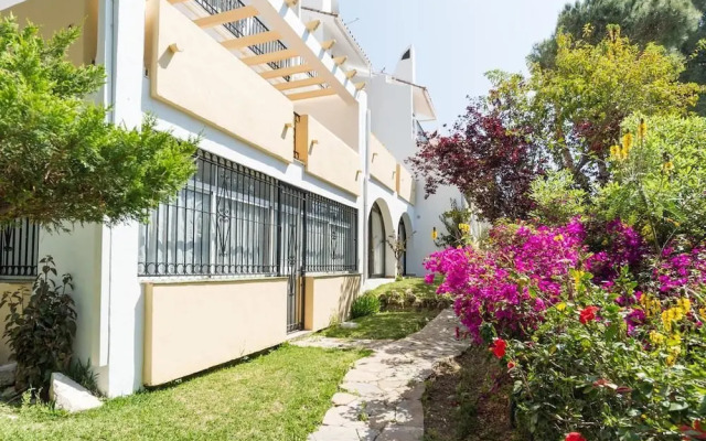 MalagaSuite Beautiful Village Calahonda