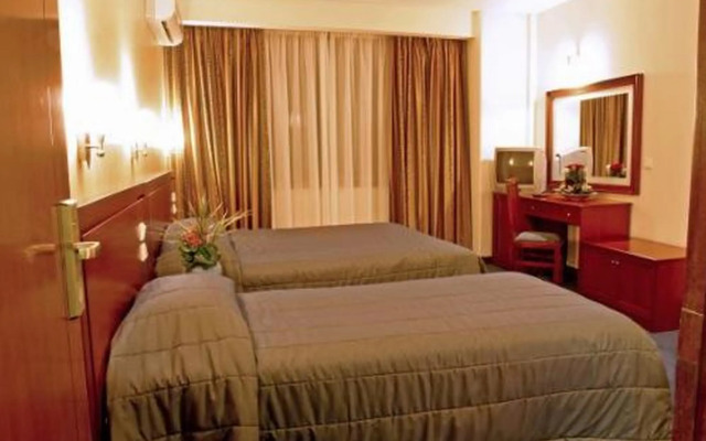 Golden City Hotel