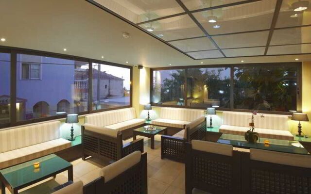 Jason Apartments Hotel 