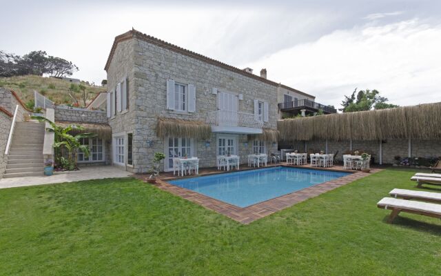 Alacati Roka Tas Otel