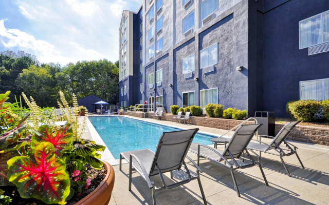 Fairfield Inn & Suites by Marriott Atlanta Vinings/Galleria