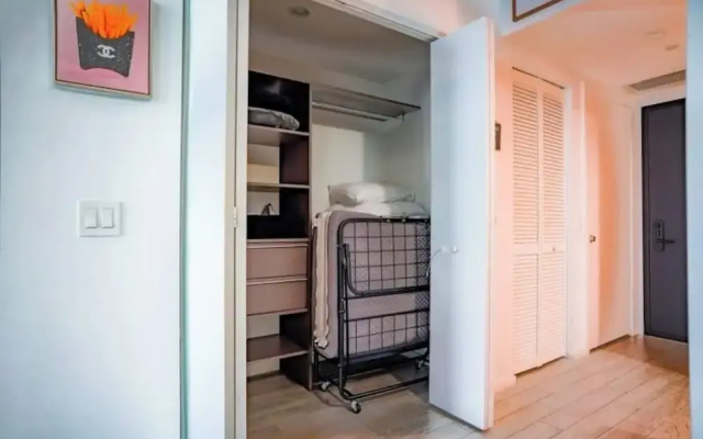 Premium Studio Near Bayside Pool Gym Views