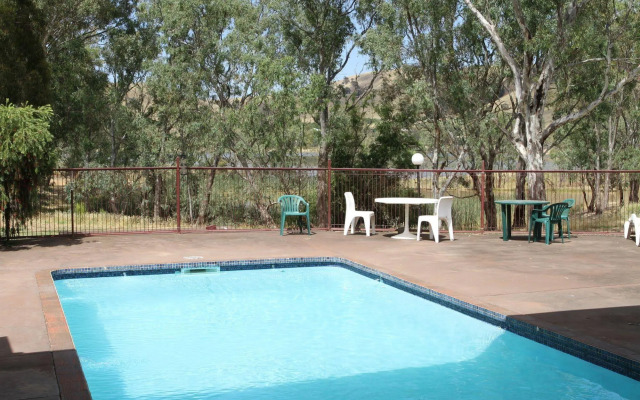 Bonnie Doon Hotel