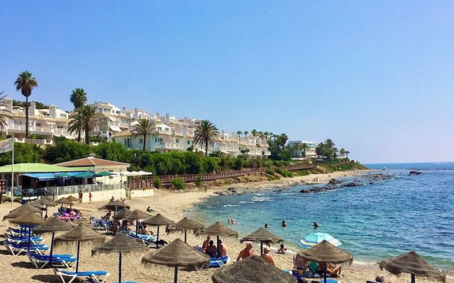 Villa With Pool, Walk to Beach, Restaurants, Shops