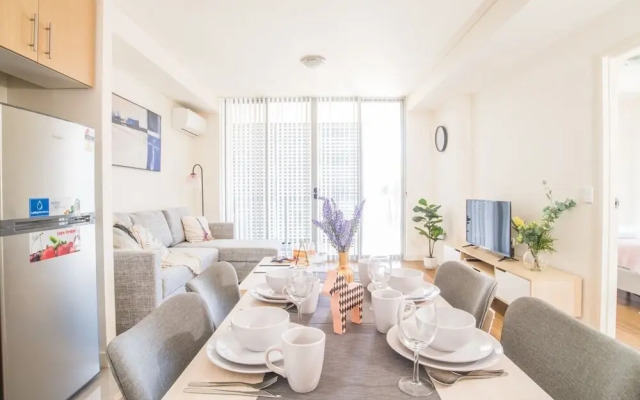 Perfect Accessible 1bed1bath Wolli Creek APT