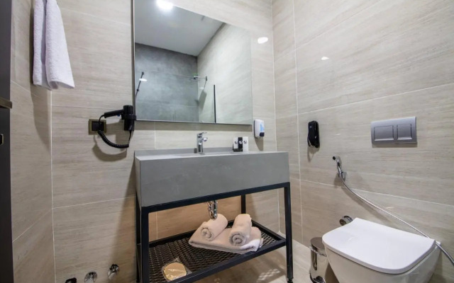 V Center Hotel