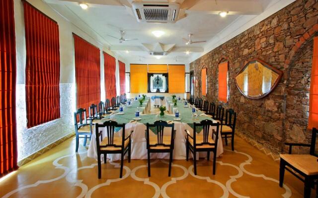Neemrana Fort-Palace