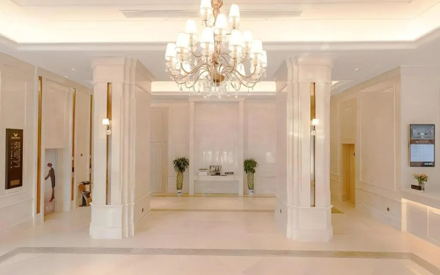 Vienna International Hotel (Wuhan Miaoshan Institute of Technology)