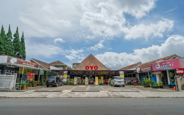 Oyo 211 Seruni Guest House