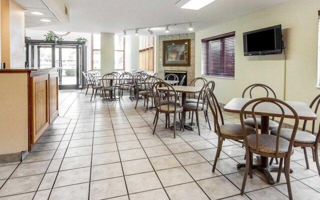 Quality Inn And Suites Dollywood