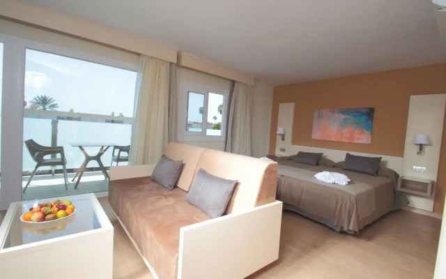 HL Suites Nardos - Only Adults