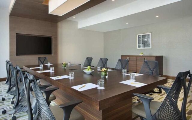 Hilton Garden Inn Dubai Deira