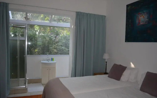 4 Living Guesthouse