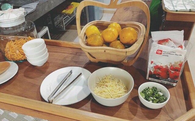Post Factory Bed & Breakfast Sathorn Hostel - Adults Only