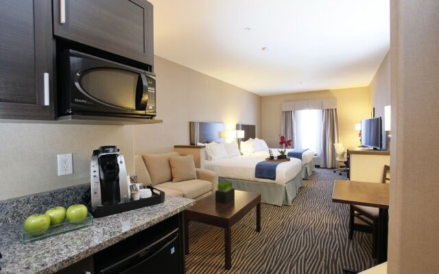 Holiday Inn Express Fort St John by IHG