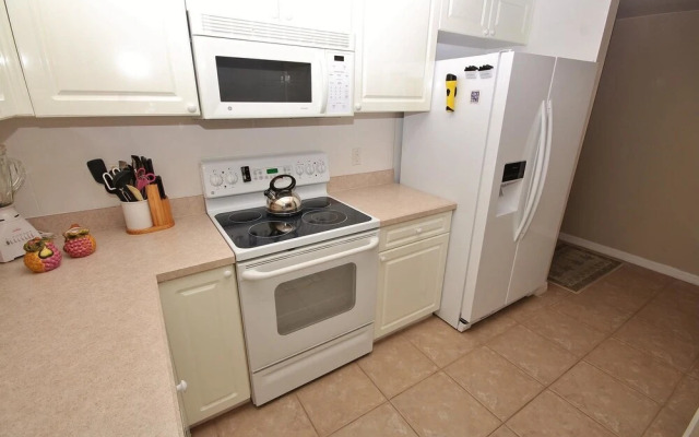 Oceanwalk 2-305 Apartment 3